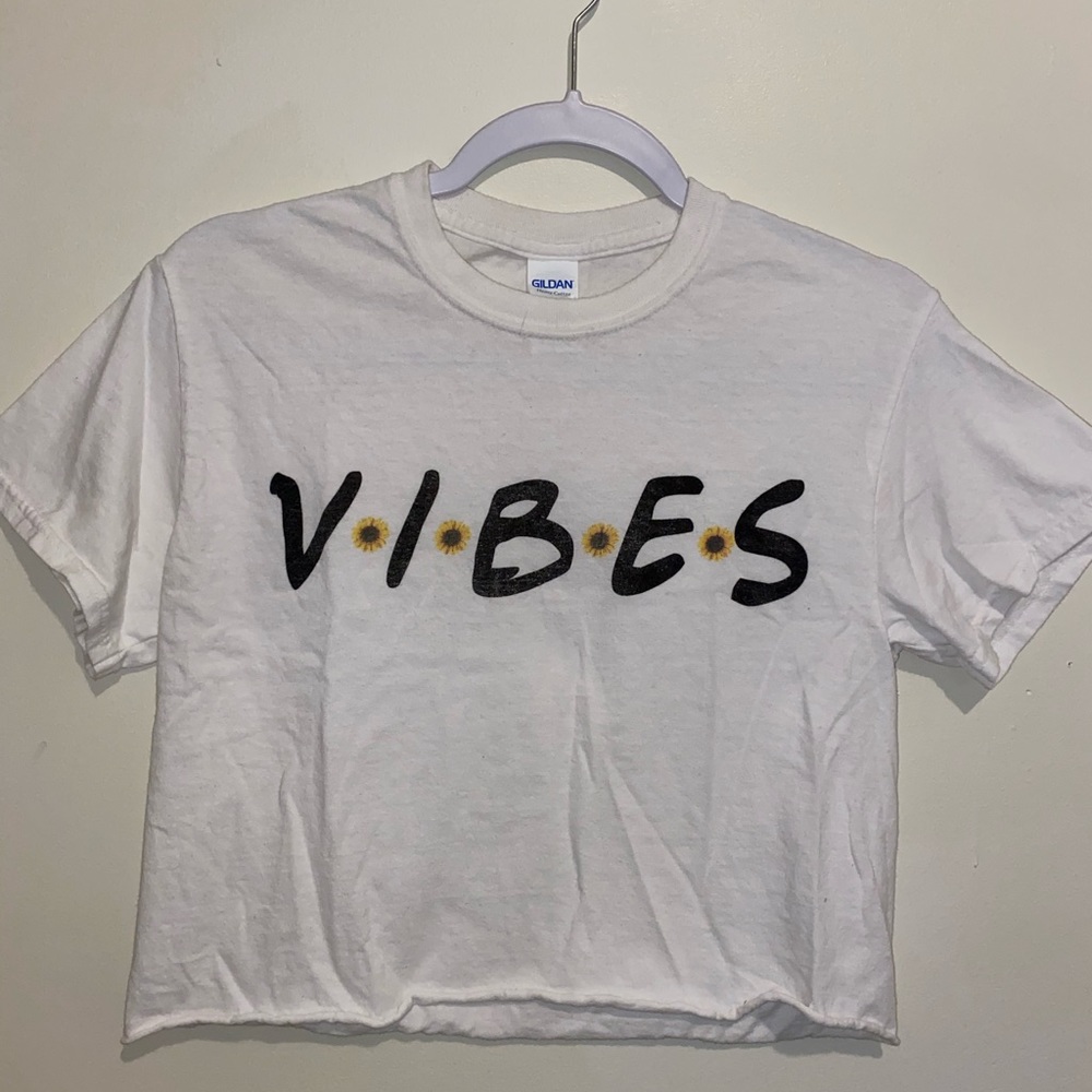 Sunflower “vibes” short sleeve crop top